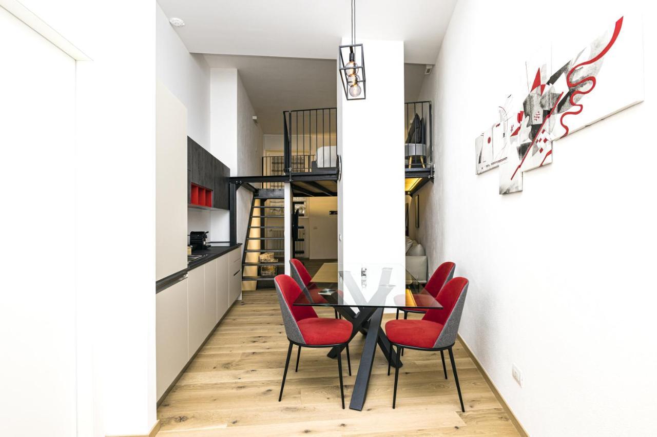 Loft La Sedia Rossa - Centro Storico Appartement Milaan Buitenkant foto