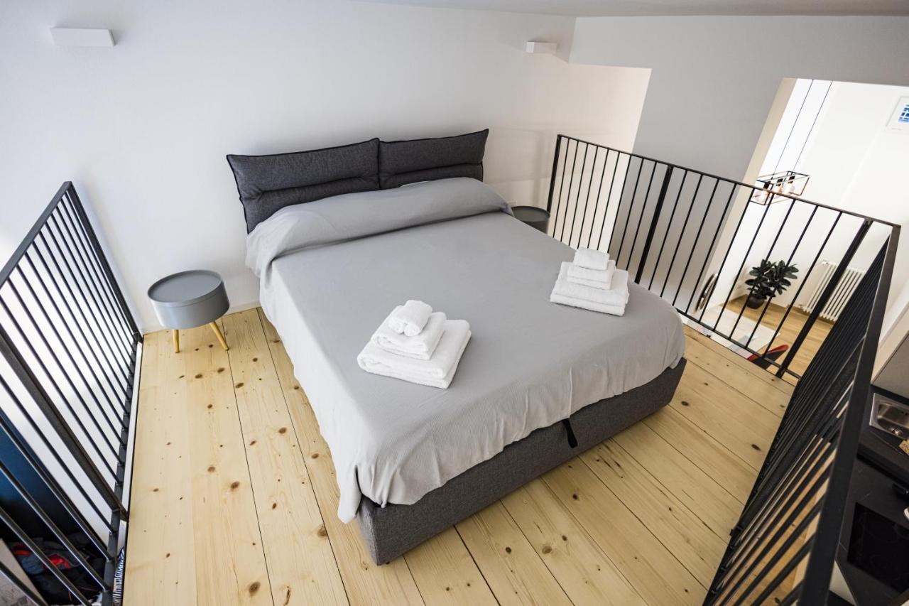 Loft La Sedia Rossa - Centro Storico Appartement Milaan Buitenkant foto