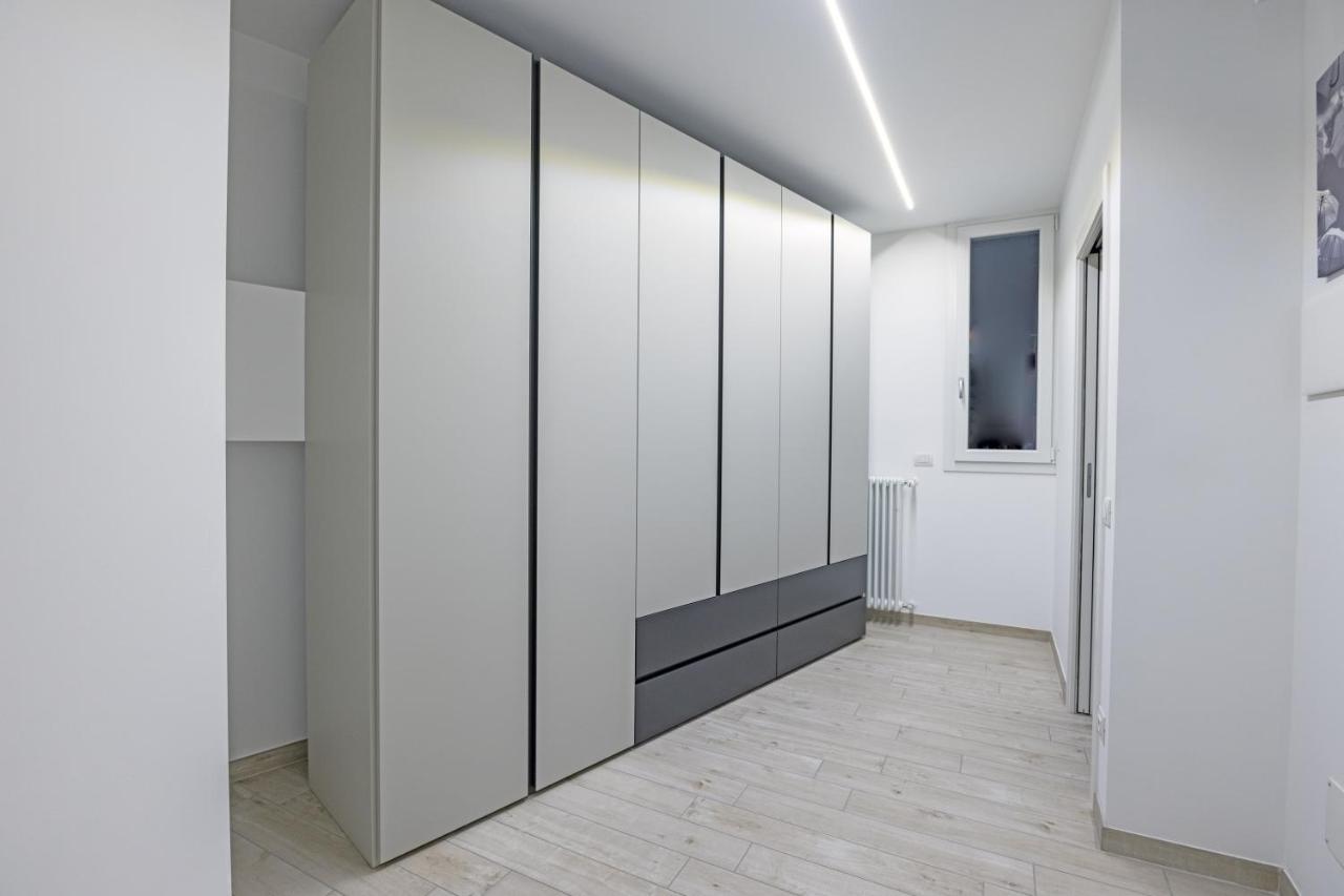 Loft La Sedia Rossa - Centro Storico Appartement Milaan Buitenkant foto