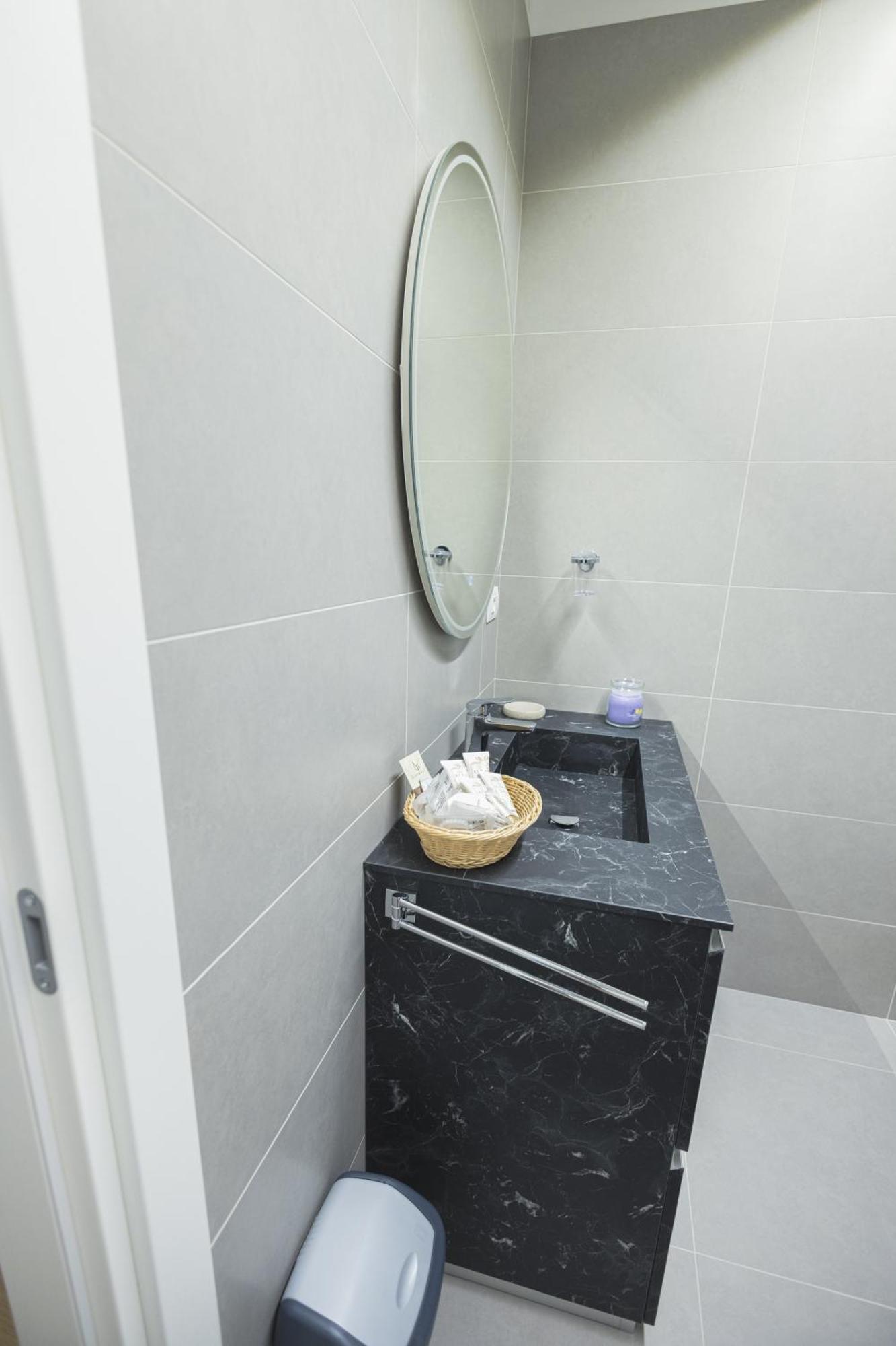 Loft La Sedia Rossa - Centro Storico Appartement Milaan Buitenkant foto
